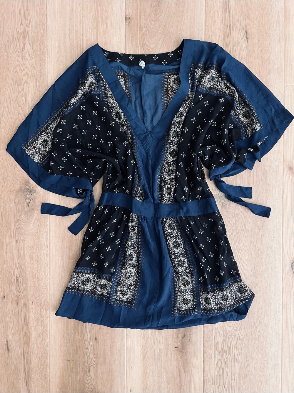 Free People Santa Cruz Boho Mini Dress • Navy Kimono Sleeve • Size S - Picture 3 of 4